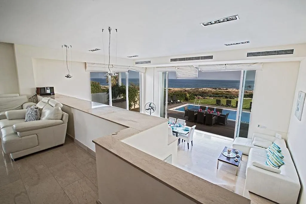 Villa Fig Tree Bay Frontline,Luxury 4Bdr Sea-Front Protaras Villa With Pool And Amazing Views 0*,  Zypern
