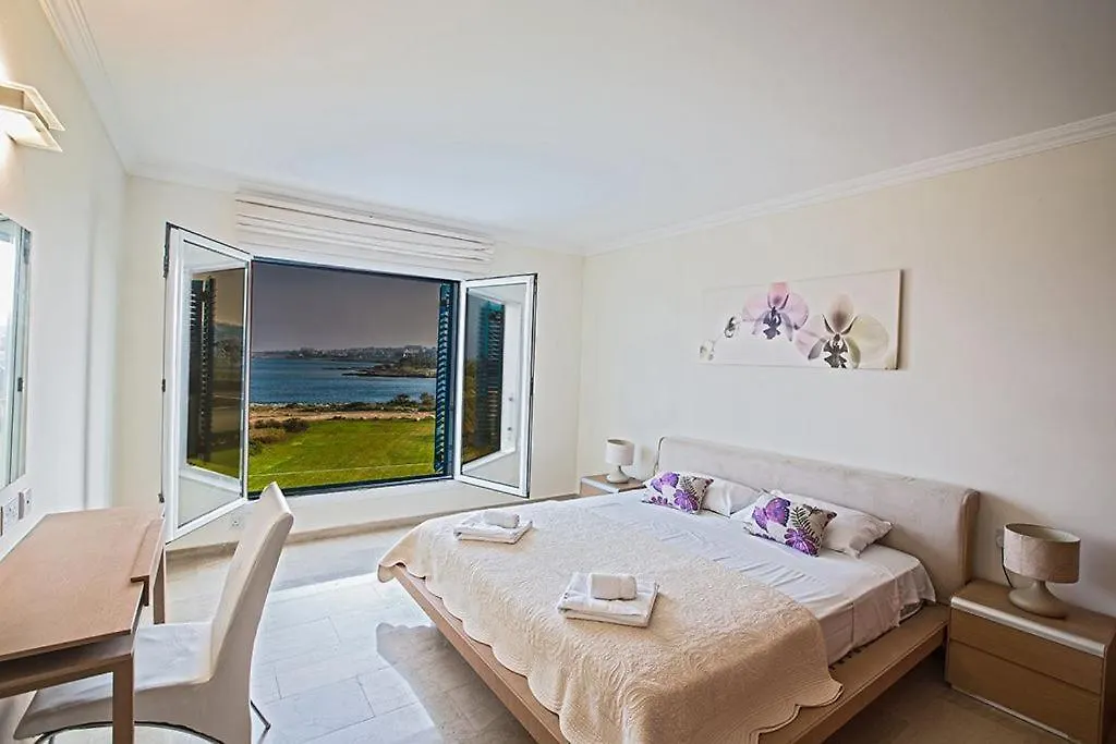 Villa Fig Tree Bay Frontline,Luxury 4Bdr Sea-Front Protaras Villa With Pool And Amazing Views Zypern