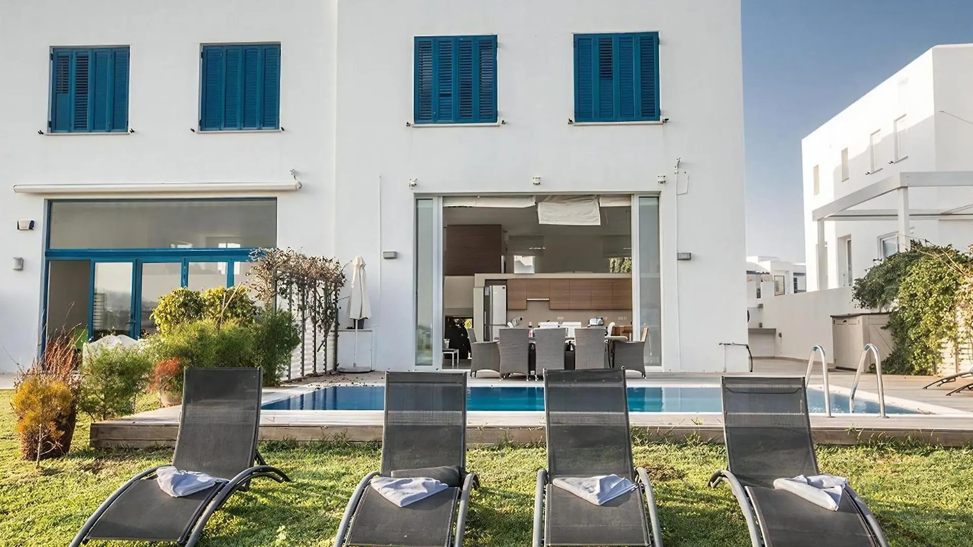 Villa Fig Tree Bay Frontline,Luxury 4Bdr Sea-Front Protaras Villa With Pool And Amazing Views