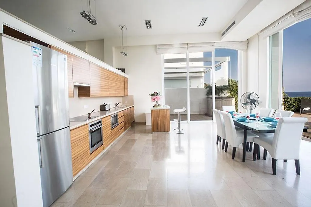 Villa Fig Tree Bay Frontline,Luxury 4Bdr Sea-Front Protaras Villa With Pool And Amazing Views