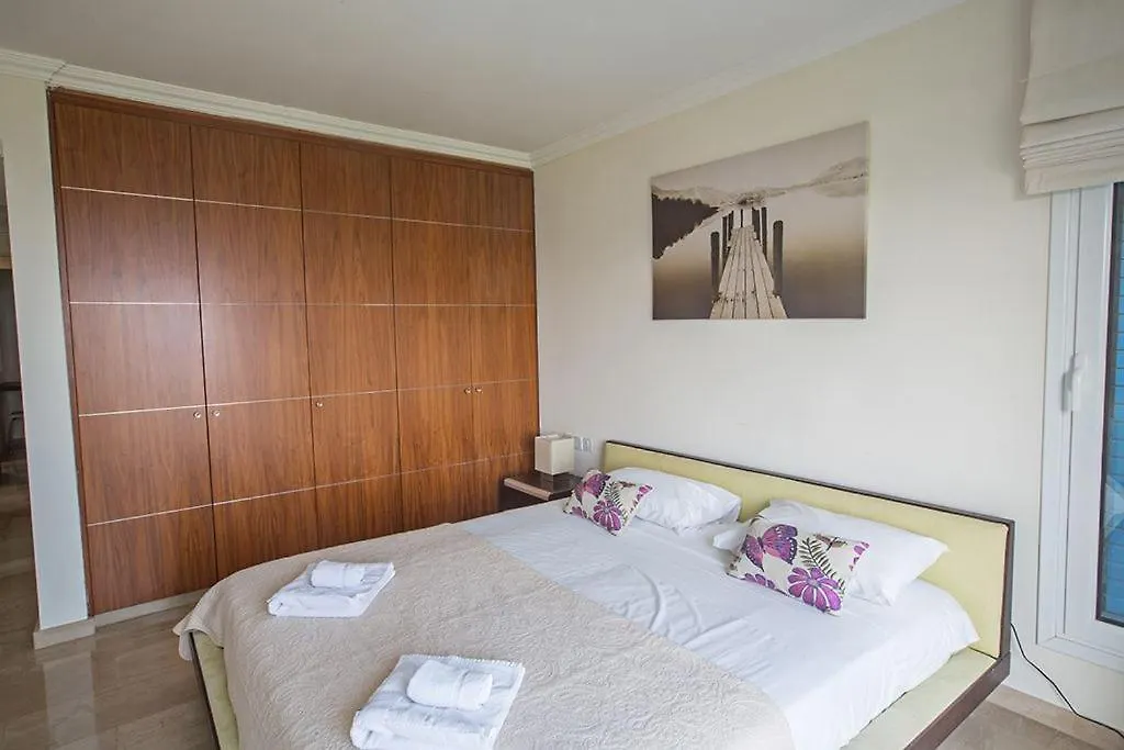 Villa Fig Tree Bay Frontline,Luxury 4Bdr Sea-Front Protaras Villa With Pool And Amazing Views