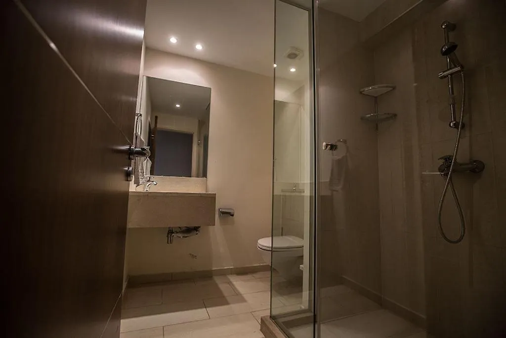 Villa Fig Tree Bay Frontline,Luxury 4Bdr Sea-Front Protaras Villa With Pool And Amazing Views