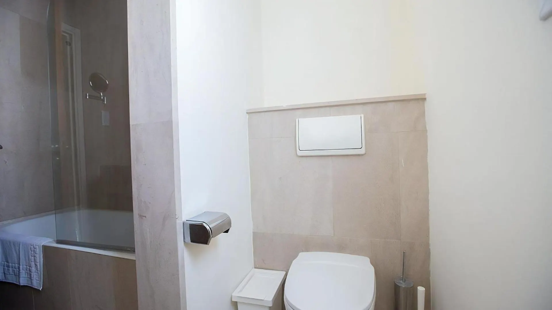 Villa Fig Tree Bay Frontline,Luxury 4Bdr Sea-Front Protaras Villa With Pool And Amazing Views