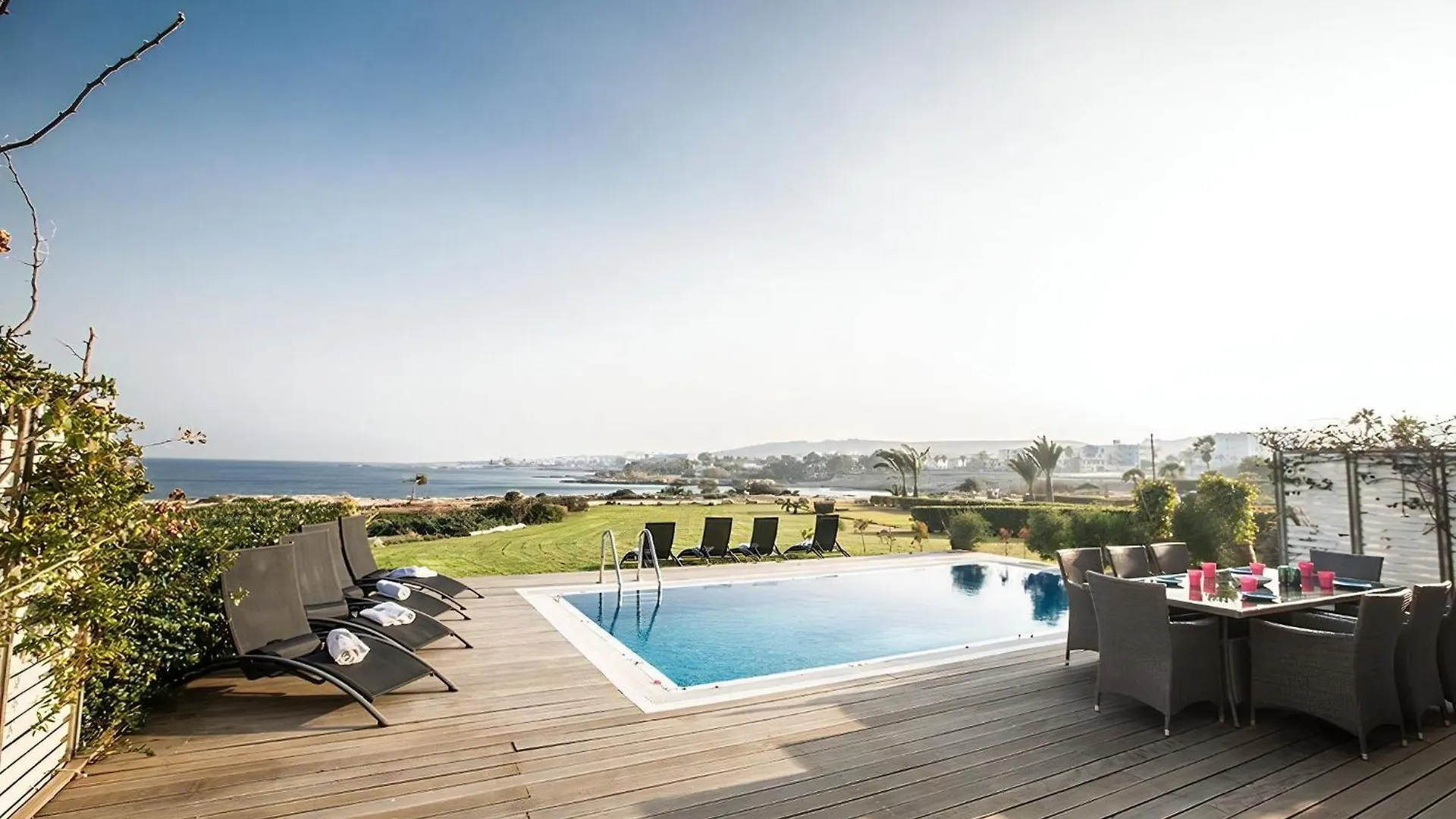 Villa Fig Tree Bay Frontline,Luxury 4Bdr Sea-Front Protaras Villa With Pool And Amazing Views