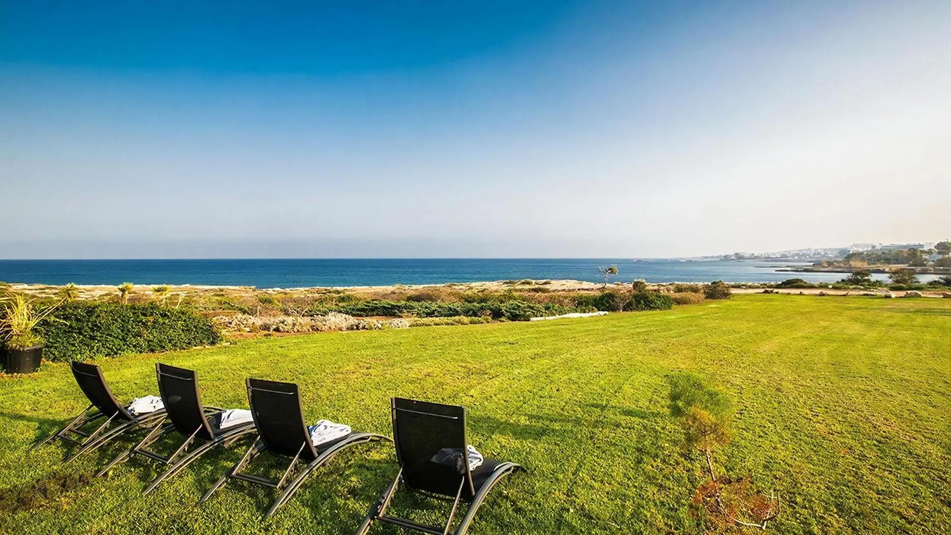 Villa Fig Tree Bay Frontline,Luxury 4Bdr Sea-Front Protaras Villa With Pool And Amazing Views
